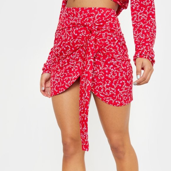 PrettyLittleThing Dresses & Skirts - Red Ditsy Floral Jersey Tie Side Split Mini Skirt